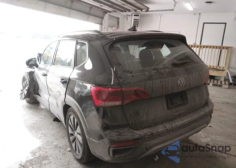 2022 Volkswagen Taos 1.5T S z USA, uszkodzony, nr VIN 3VVAX7B21NM052816